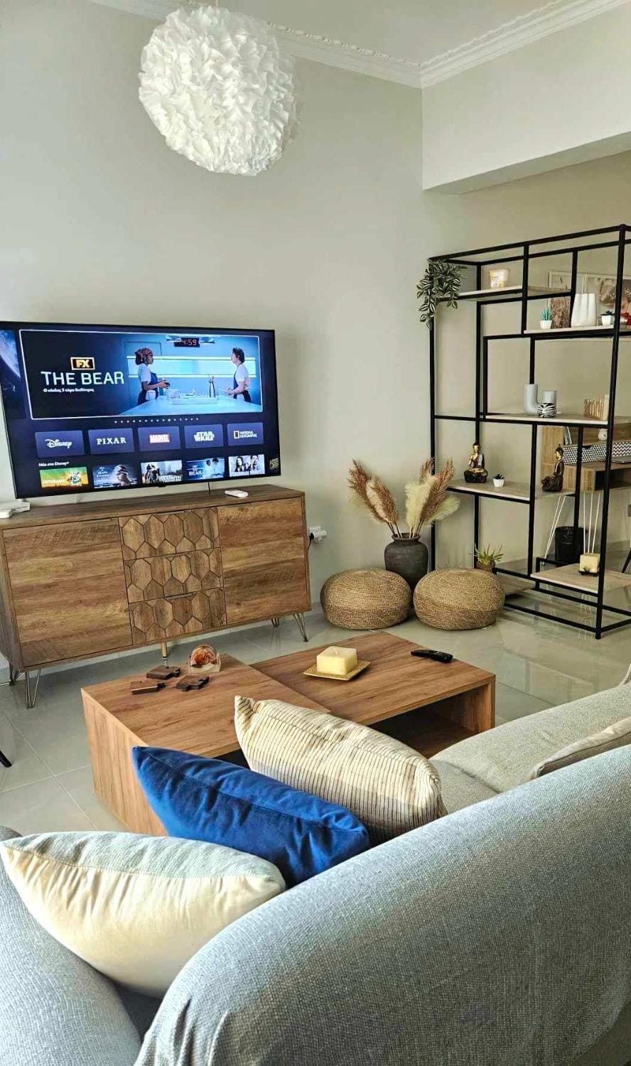 TV and multimedia, Living room, Evening entertainment, air conditioner