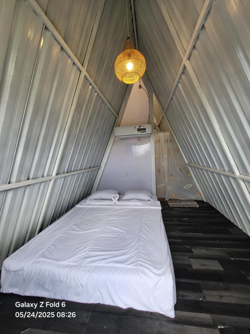Crazy Steak Resort Glamping Villa Resto 24h Nature lodge in Batu