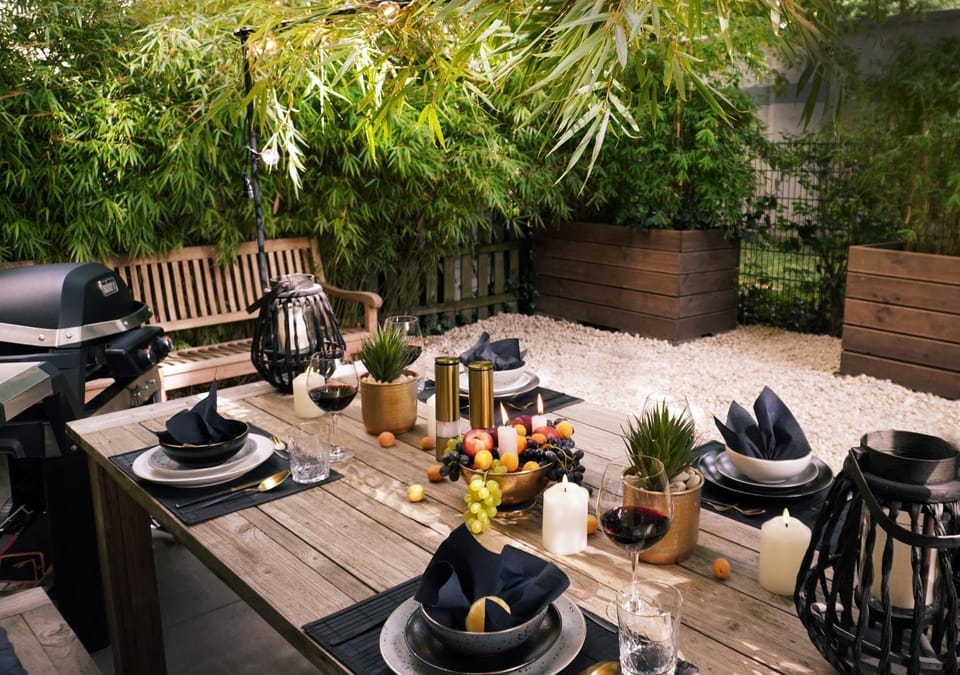 Patio, Garden, Dining area, Garden view