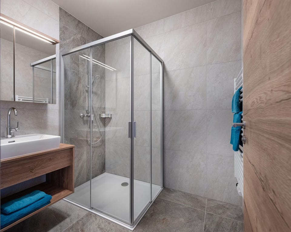 Shower, Bathroom
