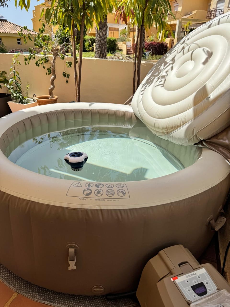 Day, Hot Tub