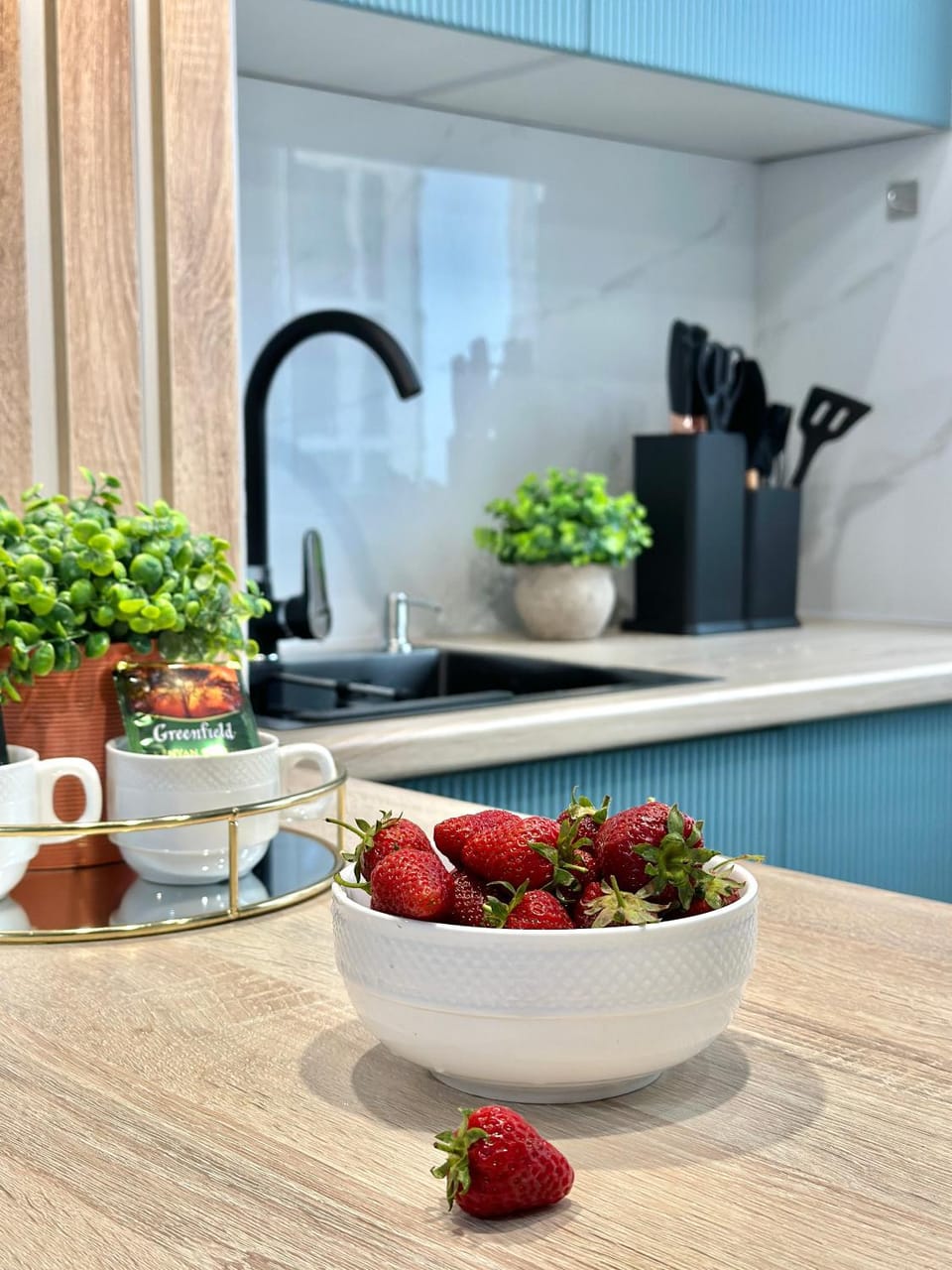 Kitchen or kitchenette