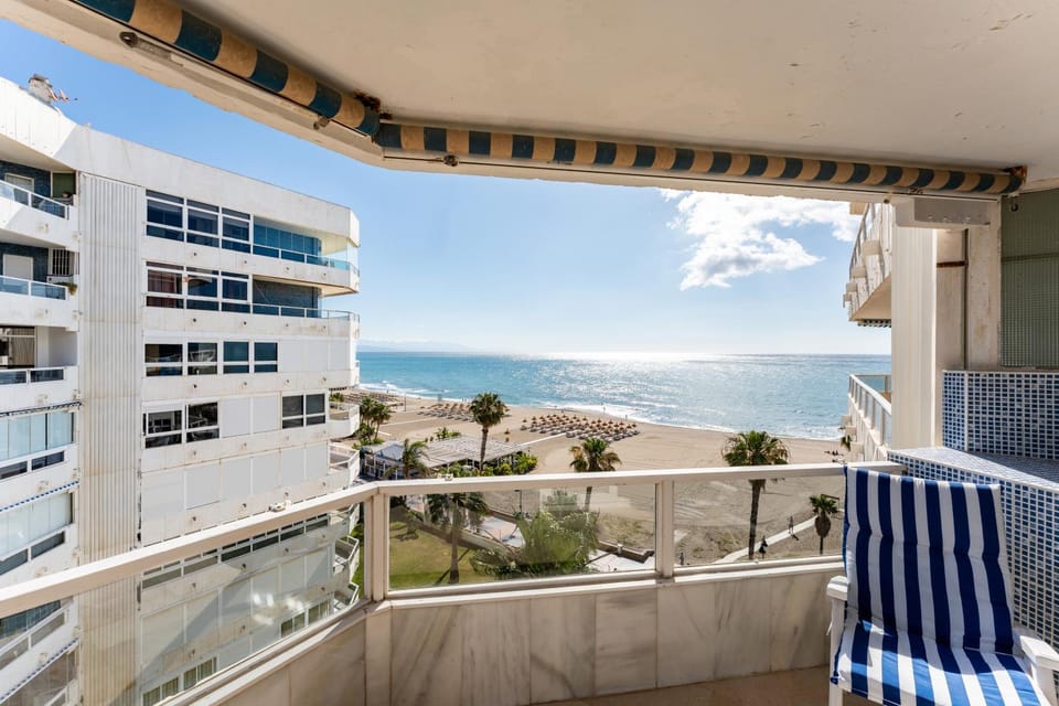 Property building, Balcony/Terrace, Sea view