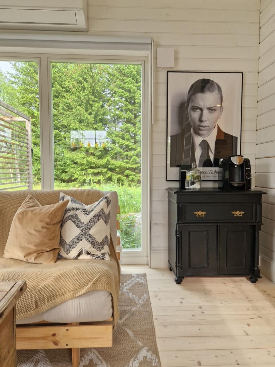 Coffee/tea facilities, Living room, Seating area