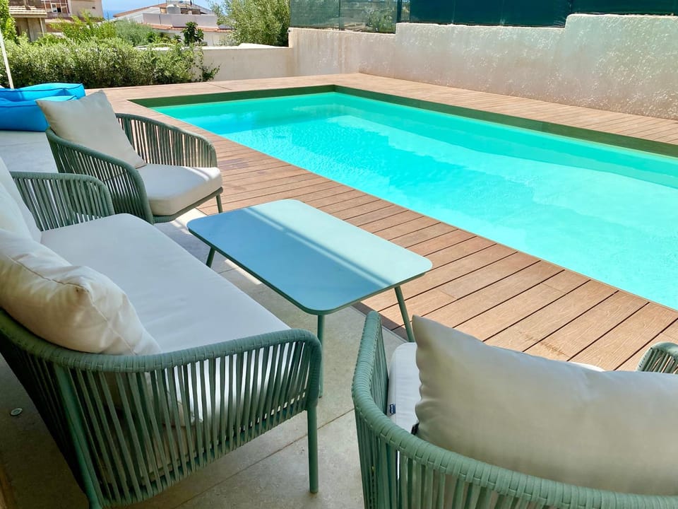 Patio, Day, Pool view, Swimming pool, sunbed