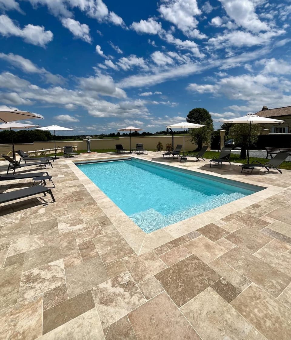 Swimming pool, Swimming pool