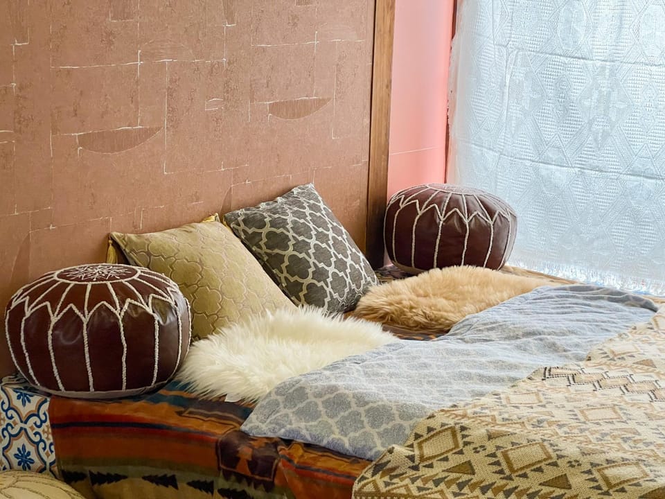 Bed, Photo of the whole room, Bedroom
