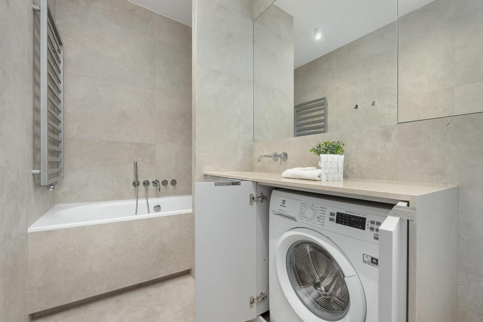 Bathroom, Bath, washing machine