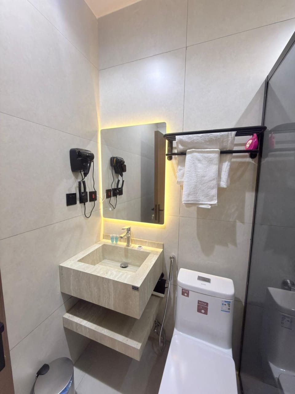 Shower, Bathroom, towels