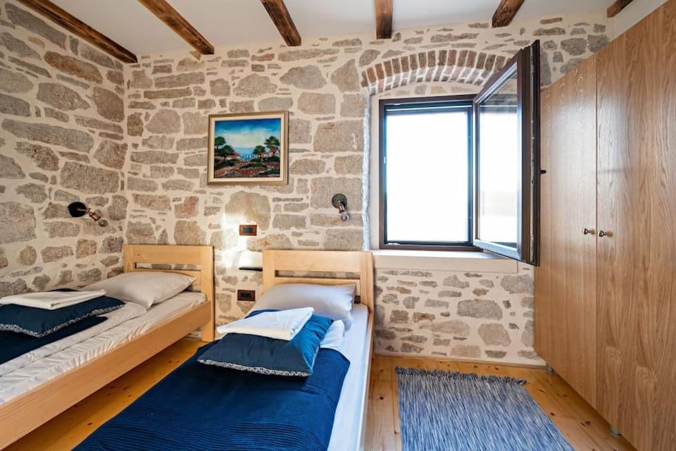 themomentscottage House in Šibenik-Knin County, Croatia