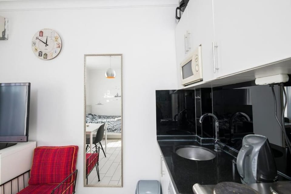 Kitchen or kitchenette, stove