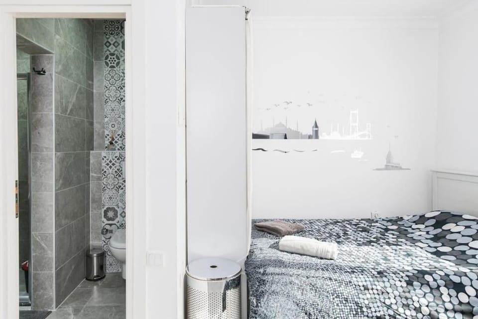 Shower, Bathroom, towels