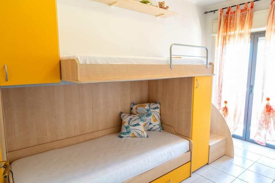 bunk bed