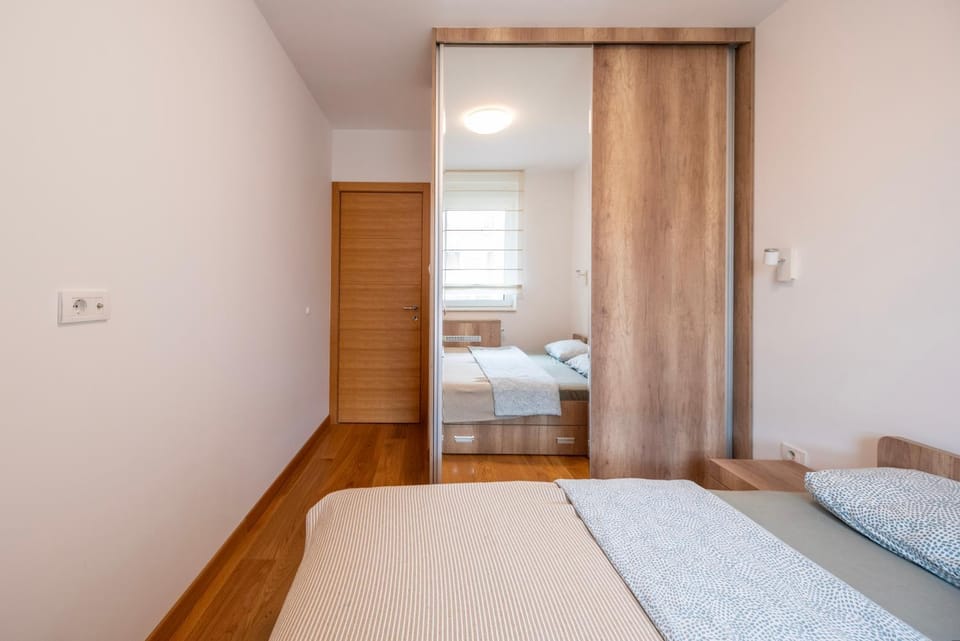 Bed, Bedroom, wardrobe