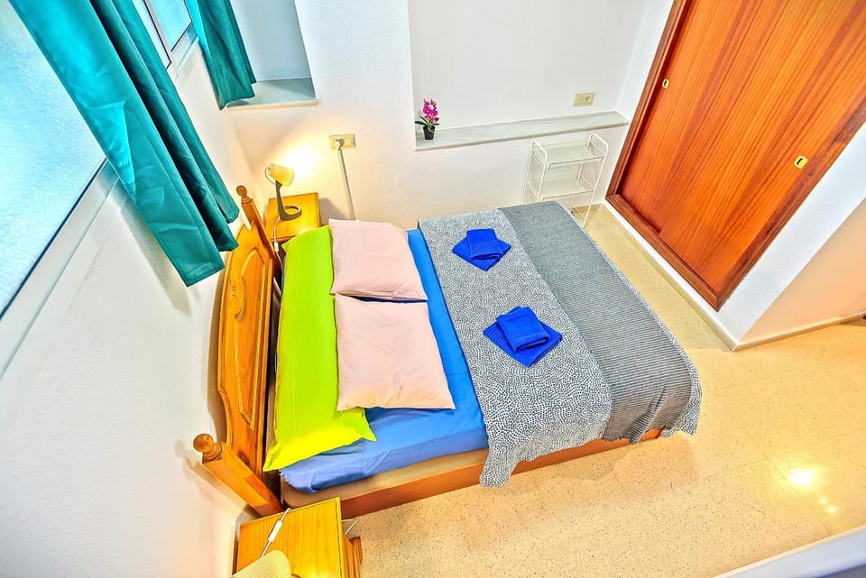 Bed, TV and multimedia, Bedroom, flat iron, towels, wardrobe, air conditioner