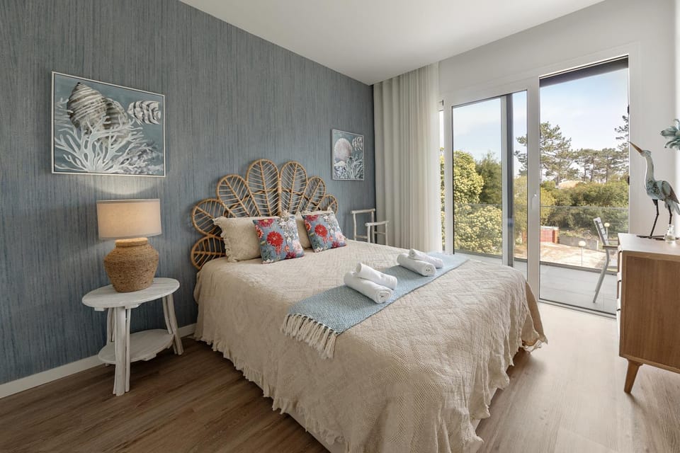 Oceanview Oasis Apartment in Nazaré