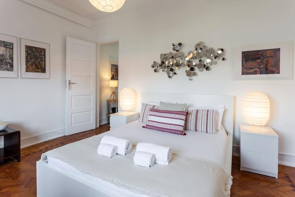 Spacious Tailor Made Flat in Areeiro Apartment in Lisbon