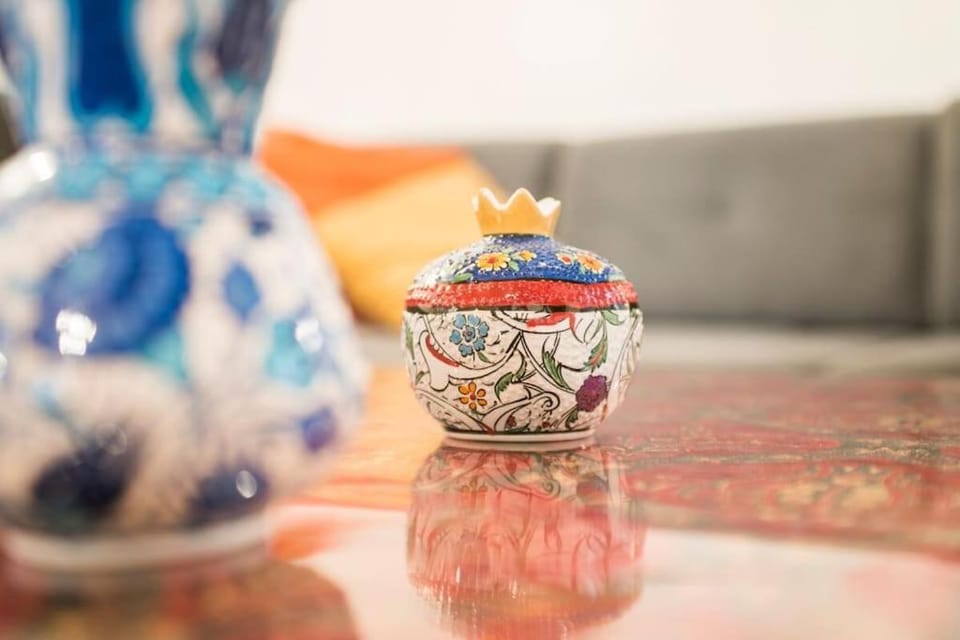 Living room, Decorative detail, Seating area