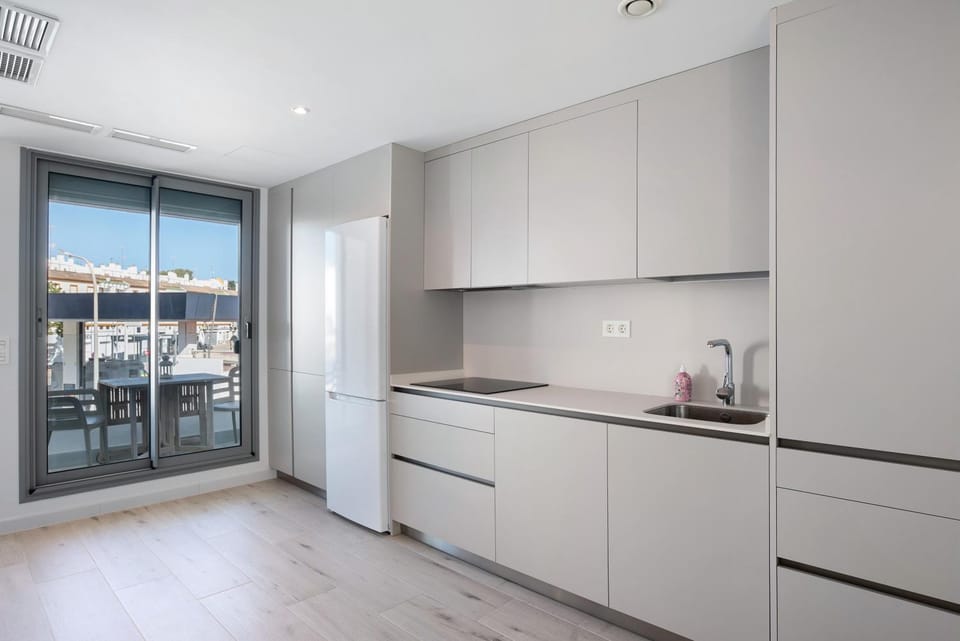Kitchen or kitchenette, Living room