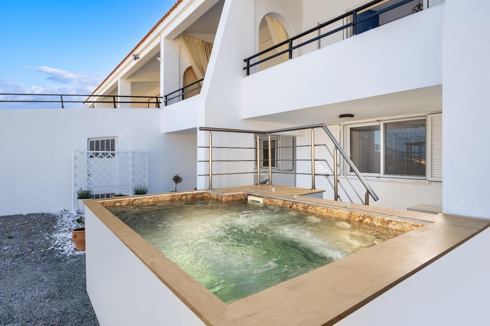 Day, Hot Tub, View (from property/room), Balcony/Terrace