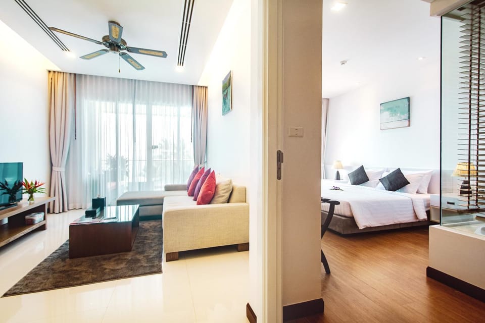 Bed, Living room, Seating area