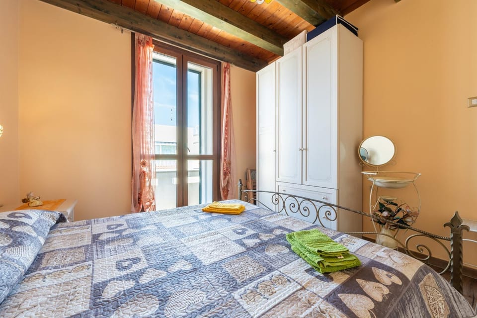 Property building, Living room, Bedroom
