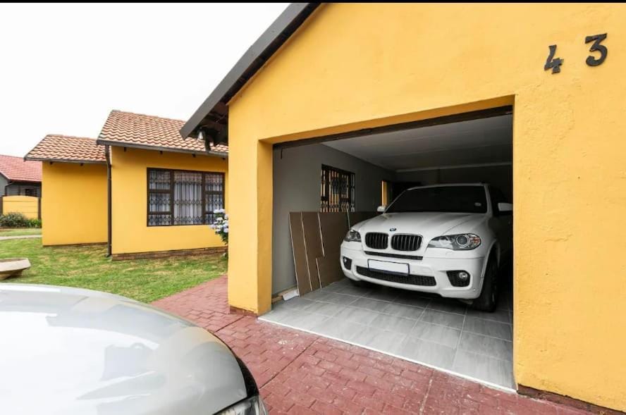 Property building, Day, Parking