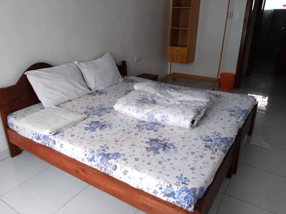 4Bed House- SmartTV- Garden- Pet & Family Friendly House in Africa