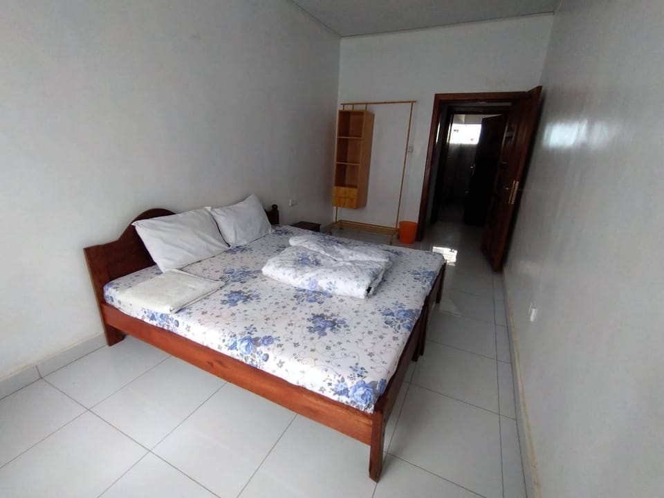 4Bed House- SmartTV- Garden- Pet & Family Friendly House in Africa