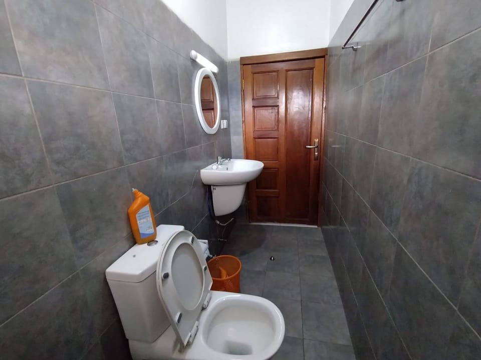4Bed House- SmartTV- Garden- Pet & Family Friendly House in Africa