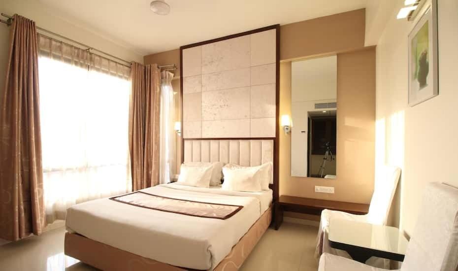Bed, Photo of the whole room, Bedroom