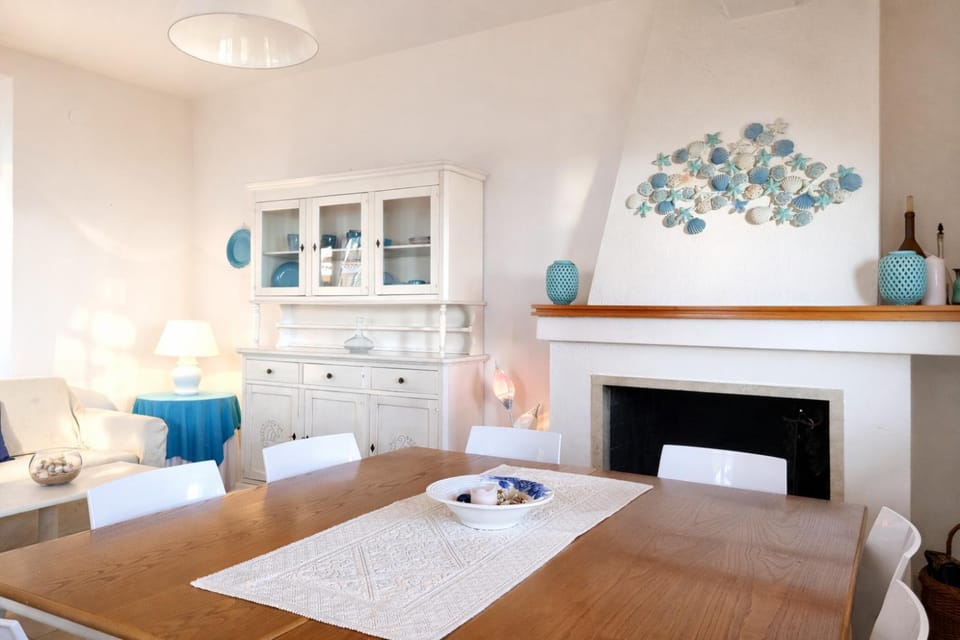 Villa Alex on the beach with sea view House in Sardinia