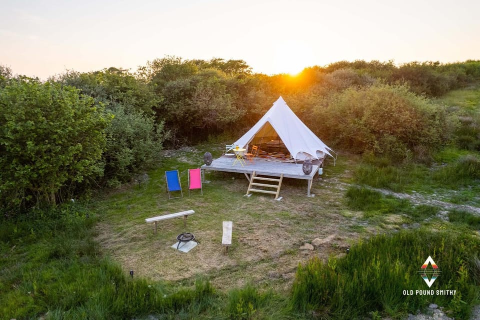 Old Pound Smithy Luxury tent in England