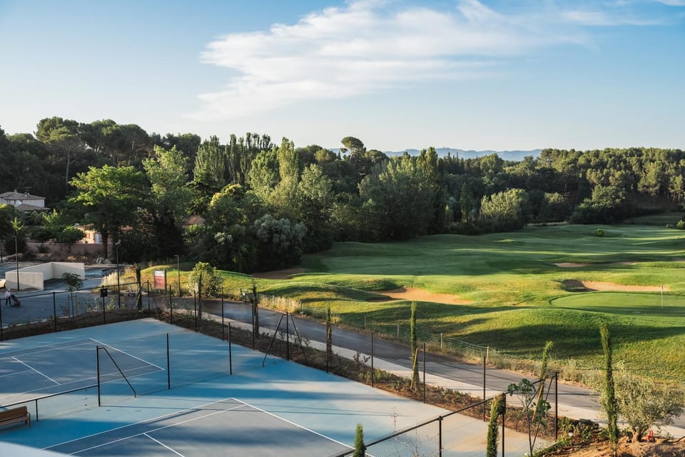 Tennis court