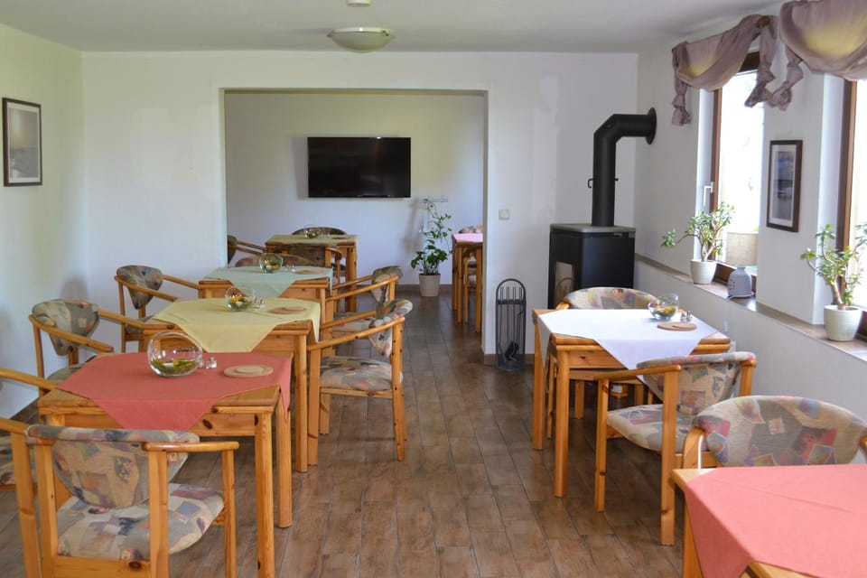 Communal lounge/ TV room, Seating area