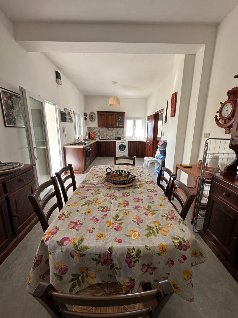 Kitchen or kitchenette, washing machine