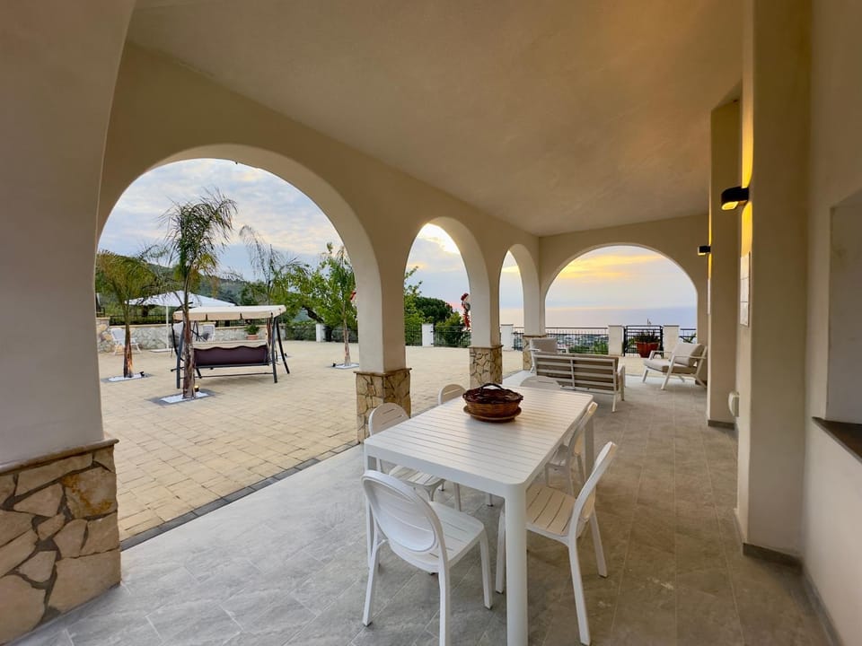 Patio, Day, Natural landscape, View (from property/room), Seating area, Dining area