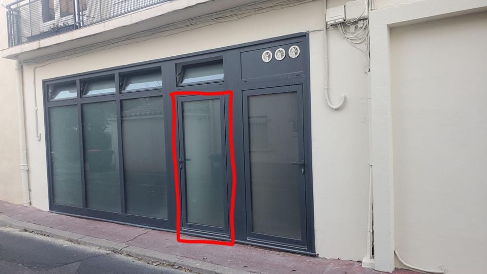 Facade/entrance