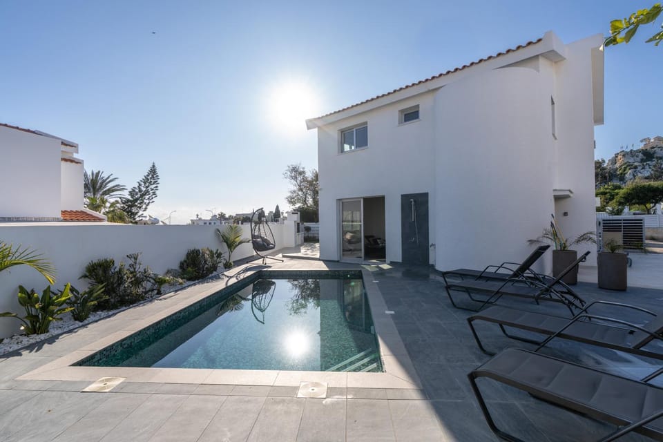Property building, Pool view, Swimming pool