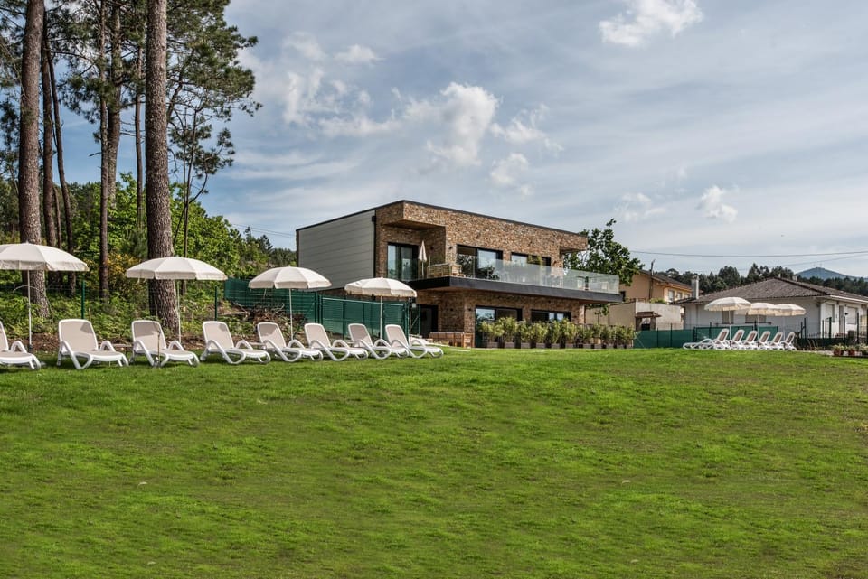 Property building, Natural landscape, Garden, sunbed