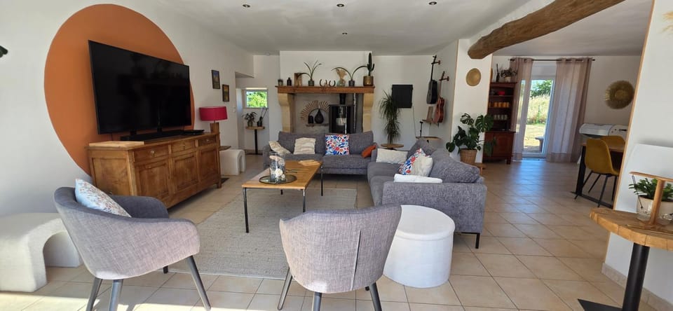 Gîte du bois Richer 4 étoiles 15 personnes avec piscine House in Pays de la Loire