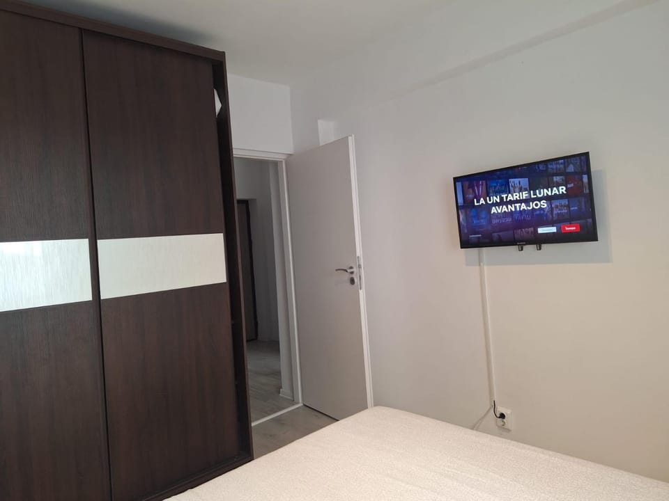Bedroom, wardrobe