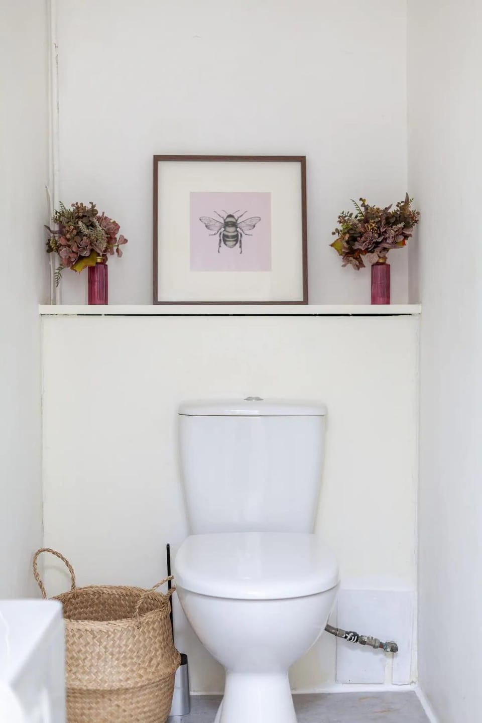 Toilet, Bathroom, Decorative detail