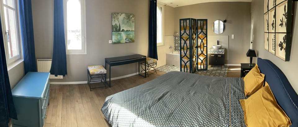 Photo of the whole room