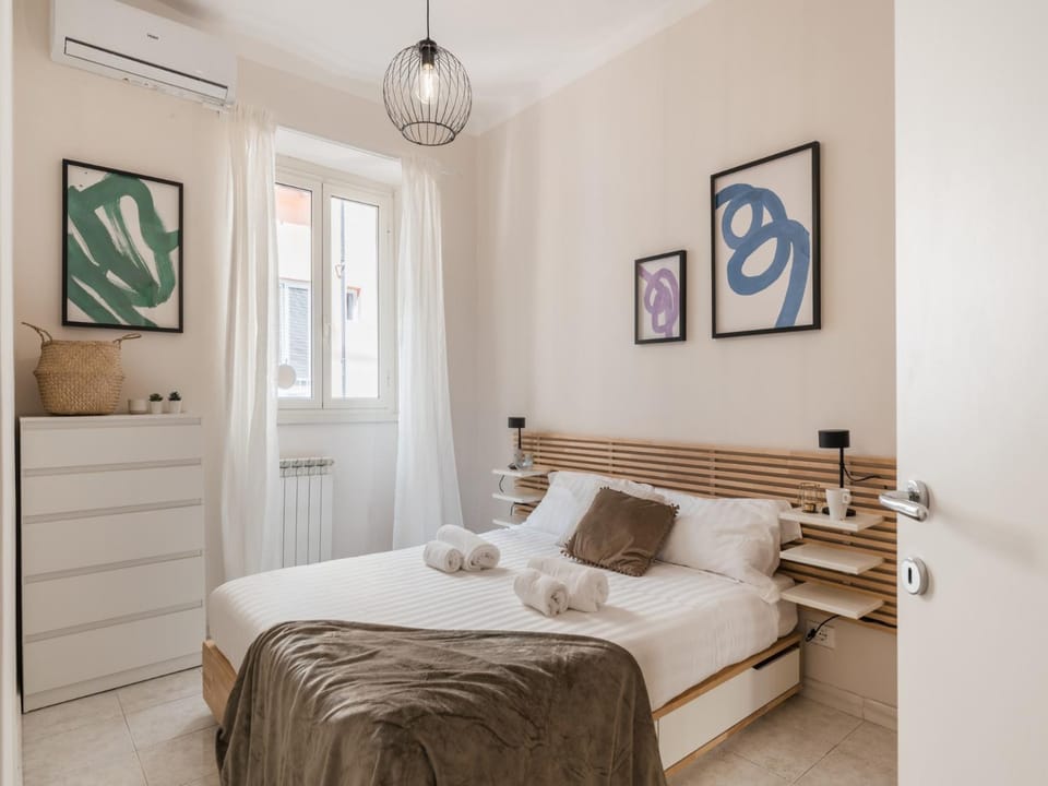 Bedroom, air conditioner
