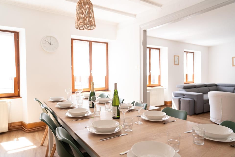 Living room, Meals