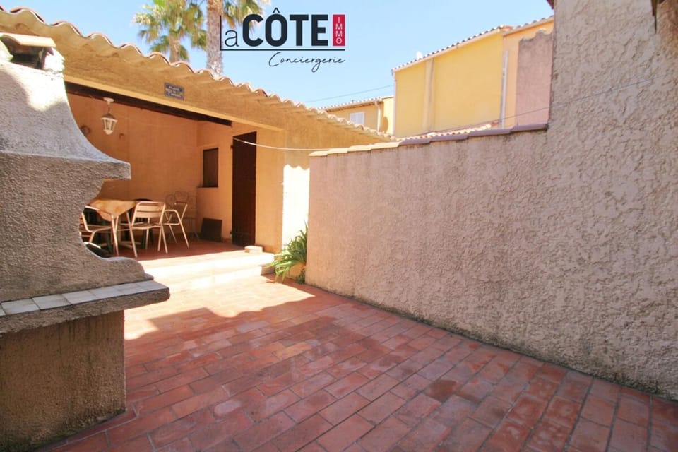 Jardin Fleuri House in Sausset-les-Pins