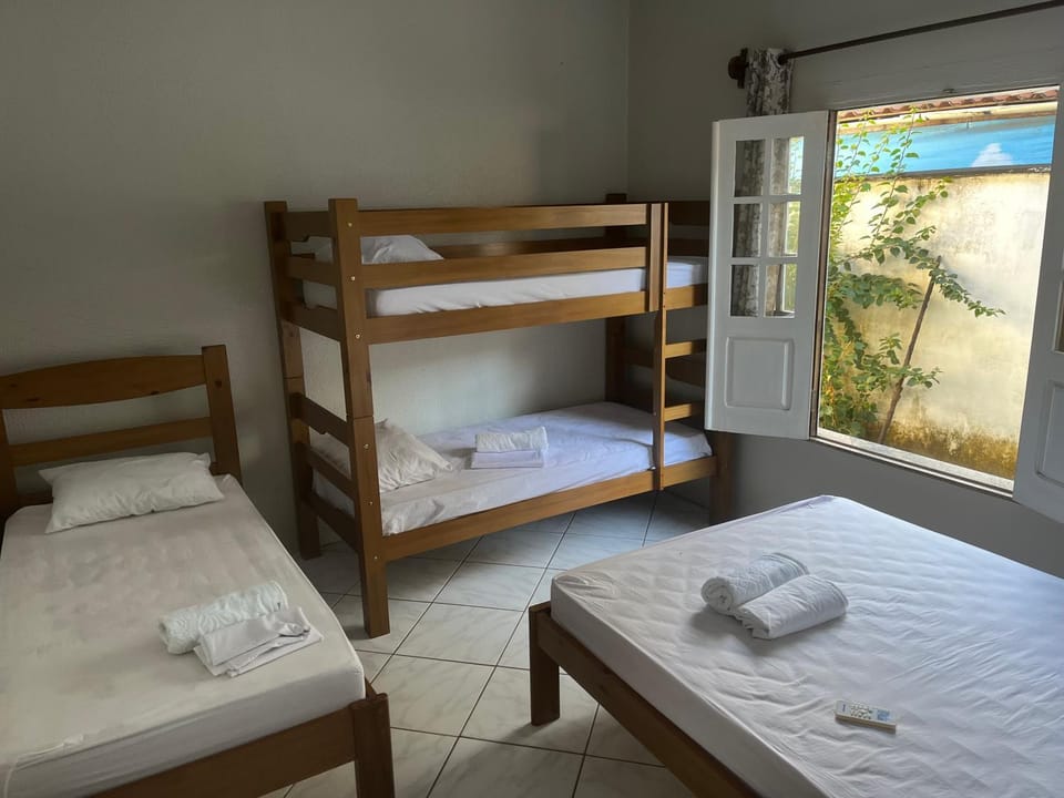 Bed, Photo of the whole room, bunk bed