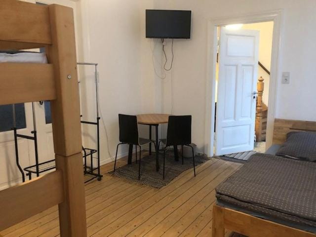 TV and multimedia, Bedroom