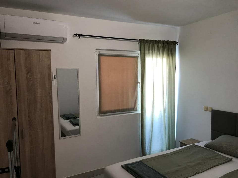 Apartments Gumla 1 Apartment hotel in Novalja
